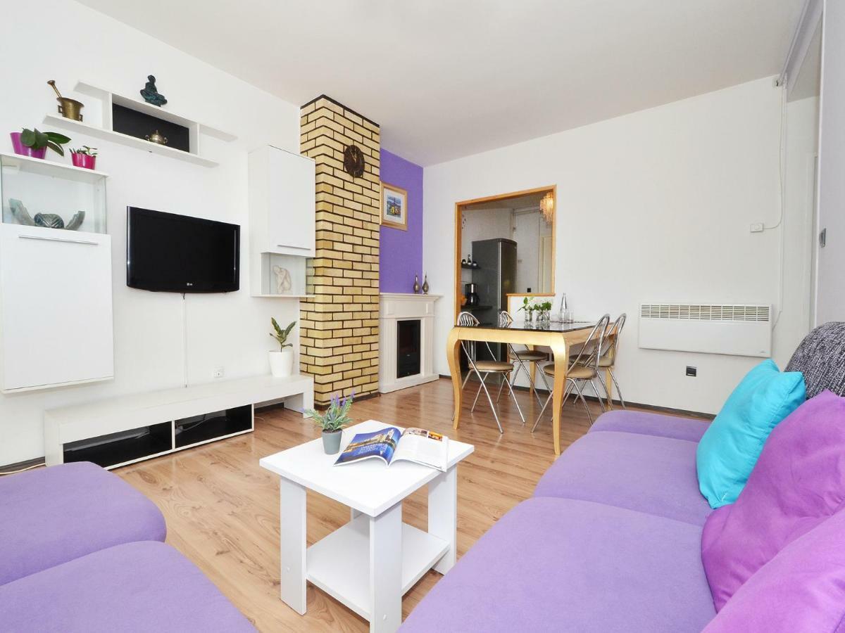 Apartment T&m *
